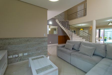 Sala de casa de condomínio para alugar com 4 quartos, 600m² em Caiapia, Cotia