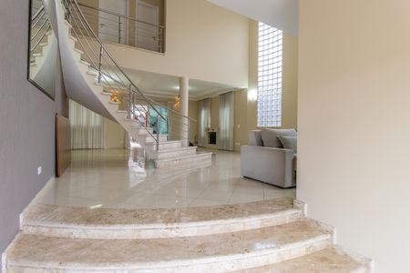 Casa de condomínio para alugar com 600m², 4 quartos e 5 vagasEntrada 