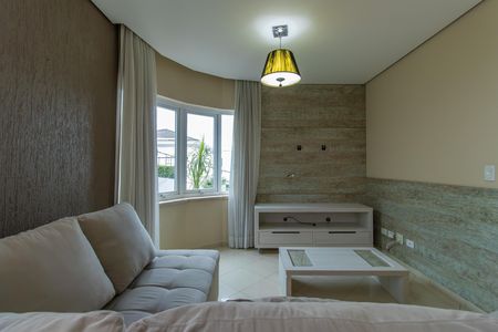 Casa de condomínio para alugar com 600m², 4 quartos e 5 vagasSala