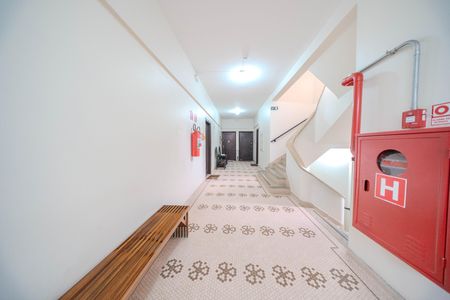 Corredor de apartamento para alugar com 2 quartos, 73m² em Bela Vista, São Paulo