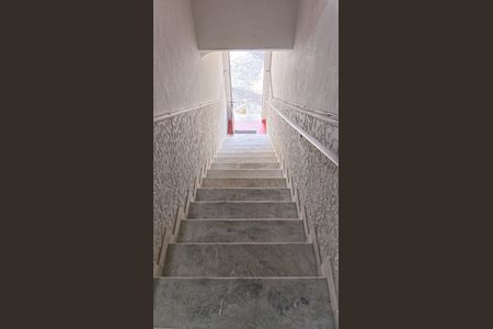 esca de apartamento à venda com 2 quartos, 60m² em Engenho de Dentro, Rio de Janeiro