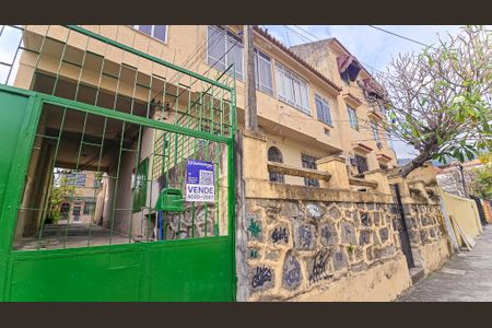 Fachada com placa de apartamento à venda com 2 quartos, 60m² em Engenho de Dentro, Rio de Janeiro