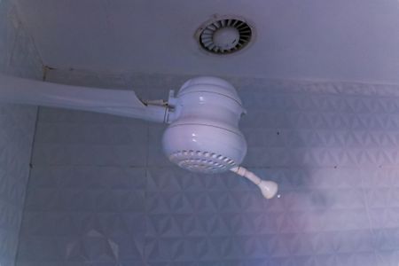 Banheiro de apartamento à venda com 2 quartos, 60m² em Engenho de Dentro, Rio de Janeiro