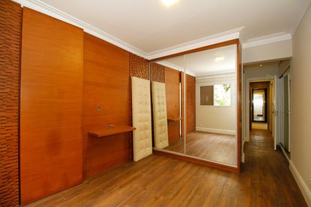 Apartamento para alugar com 165m², 3 quartos e 3 vagas Apartamento para alugar com 165m², 3 quartos e 3 vagasSuíte 3