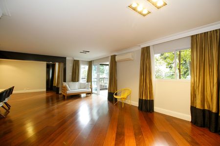 Apartamento para alugar com 165m², 3 quartos e 3 vagas Apartamento para alugar com 165m², 3 quartos e 3 vagasSala de Estar e Home Theater