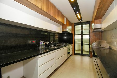 Apartamento para alugar com 165m², 3 quartos e 3 vagas Apartamento para alugar com 165m², 3 quartos e 3 vagasCozinha 1