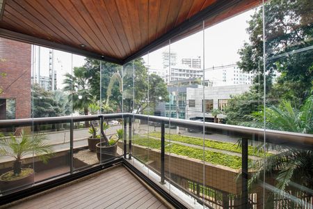 Apartamento para alugar com 165m², 3 quartos e 3 vagas Apartamento para alugar com 165m², 3 quartos e 3 vagasVaranda da Sala de Estar e Home Theater