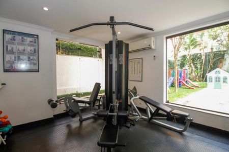 Apartamento para alugar com 165m², 3 quartos e 3 vagas Apartamento para alugar com 165m², 3 quartos e 3 vagasÁrea Comum - Academia