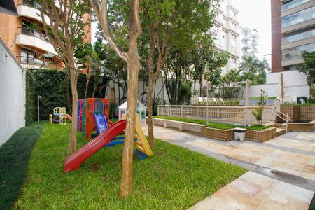Apartamento para alugar com 165m², 3 quartos e 3 vagas Apartamento para alugar com 165m², 3 quartos e 3 vagasÁrea Comum - Playground