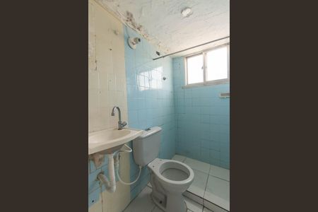 Banheiro de apartamento para alugar com 2 quartos, 50m² em Brasilândia, São Gonçalo