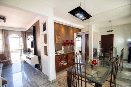 Apartamento à venda com 3 quartos, 180m² em Prado, Belo Horizonte