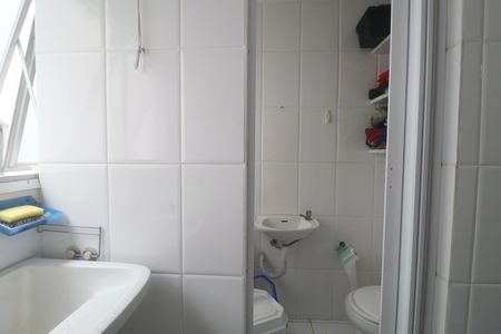 Área de Serviço de apartamento para alugar com 2 quartos, 70m² em Jardim Belmar, Guarujá