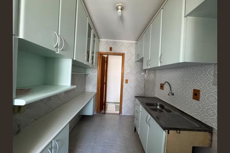 Cozinha de apartamento para alugar com 3 quartos, 72m² em Continental, Osasco
