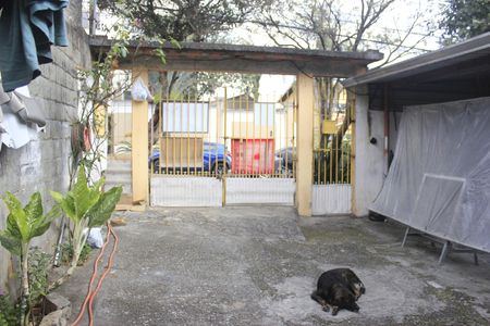 Quintal/ Garagem  de casa à venda com 6 quartos, 600m² em Jardim Adriana, Guarulhos