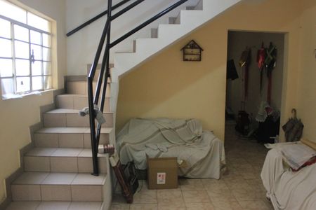 Sala (casa 1) de casa à venda com 6 quartos, 600m² em Jardim Adriana, Guarulhos
