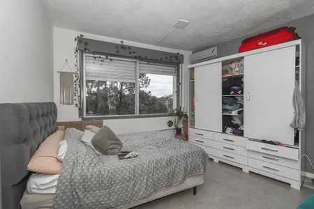 Sala / Quarto de apartamento à venda com 1 quarto, 46m² em São Sebastião, Porto Alegre