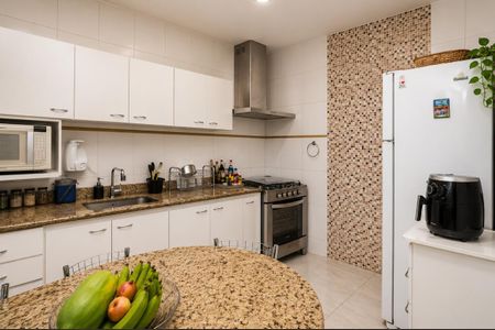 Apartamento à venda com 4 quartos, 180m² em Santa Cruz, Belo Horizonte