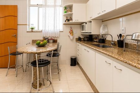 Apartamento à venda com 4 quartos, 180m² em Santa Cruz, Belo Horizonte