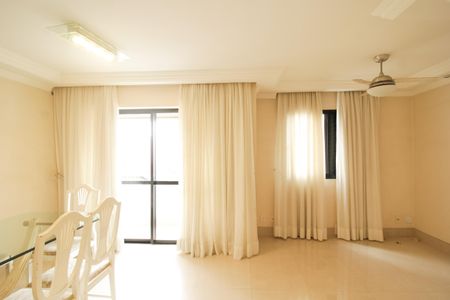 Apartamento para alugar com 86m², 2 quartos e 2 vagas Apartamento para alugar com 86m², 2 quartos e 2 vagasSala