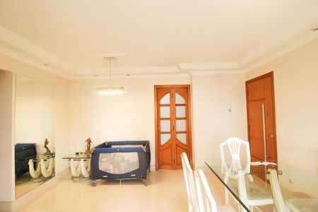 Apartamento para alugar com 86m², 2 quartos e 2 vagas Apartamento para alugar com 86m², 2 quartos e 2 vagasSala