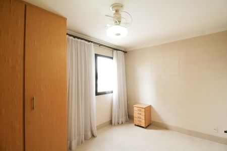 Apartamento para alugar com 86m², 2 quartos e 2 vagas Apartamento para alugar com 86m², 2 quartos e 2 vagasQuarto