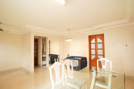 Apartamento para alugar com 86m², 2 quartos e 2 vagas Apartamento para alugar com 86m², 2 quartos e 2 vagasSala