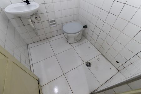 Banheiro de casa para alugar com 1 quarto, 37m² em São Miguel Paulista, São Paulo
