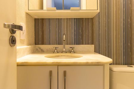 Banheiro do Quarto 2 - Suíte de apartamento para alugar com 2 quartos, 58m² em Granja Viana, Cotia
