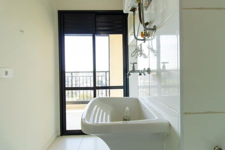 Área de Serviço de apartamento para alugar com 2 quartos, 58m² em Granja Viana, Cotia