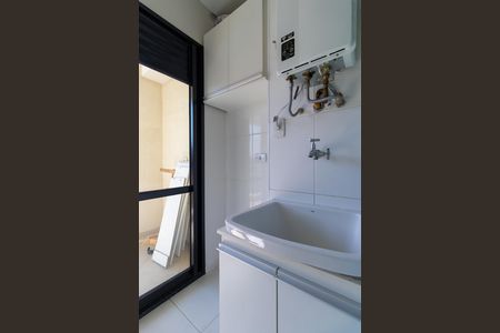 Área de Serviço de apartamento para alugar com 2 quartos, 58m² em Granja Viana, Cotia