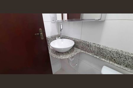 Casa para alugar com 42m², 1 quarto e sem vaga