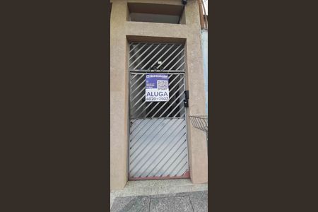Casa para alugar com 42m², 1 quarto e sem vaga