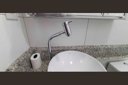 Casa para alugar com 42m², 1 quarto e sem vaga