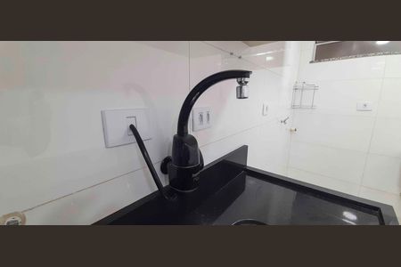 Casa para alugar com 42m², 1 quarto e sem vaga