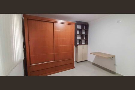 Casa para alugar com 42m², 1 quarto e sem vaga