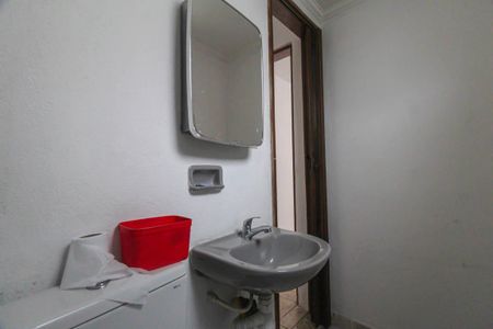 Banheiro de apartamento para alugar com 2 quartos, 60m² em Cidade Satelite Santa Barbara, São Paulo