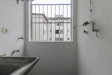 Área de Serviço de apartamento para alugar com 2 quartos, 60m² em Cidade Satelite Santa Barbara, São Paulo