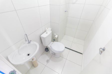 Banheiro de kitnet/studio para alugar com 1 quarto, 28m² em Tatuapé, São Paulo