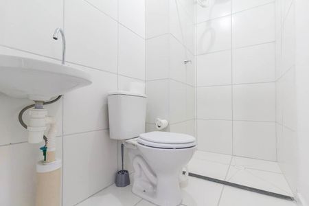 Studio para alugar com 28m², 1 quarto e sem vaga Studio para alugar com 28m², 1 quarto e sem vagaBanheiro