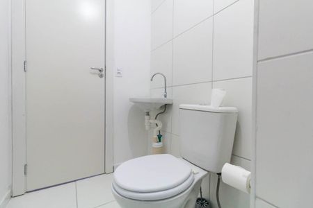 Banheiro de kitnet/studio para alugar com 1 quarto, 28m² em Tatuapé, São Paulo