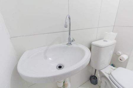 Studio para alugar com 28m², 1 quarto e sem vaga Studio para alugar com 28m², 1 quarto e sem vagaBanheiro