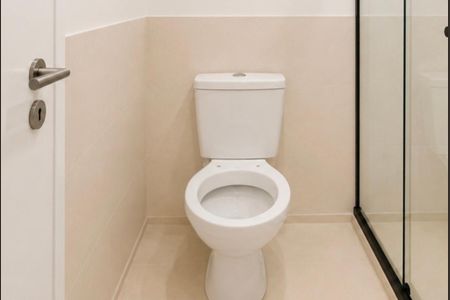 Banheiro de apartamento para alugar com 2 quartos, 50m² em Várzea das Mocas, São Gonçalo