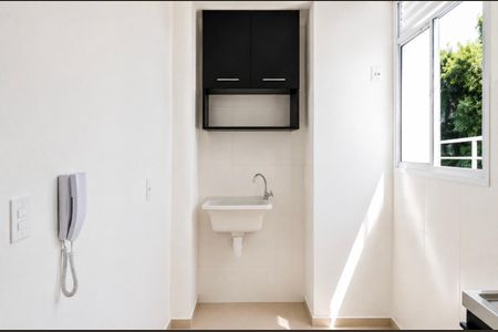 Área de serviço de apartamento para alugar com 2 quartos, 50m² em Várzea das Mocas, São Gonçalo