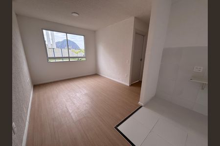 Apartamento à venda com 2 quartos, 43m² em Vargem Pequena, Rio de Janeiro