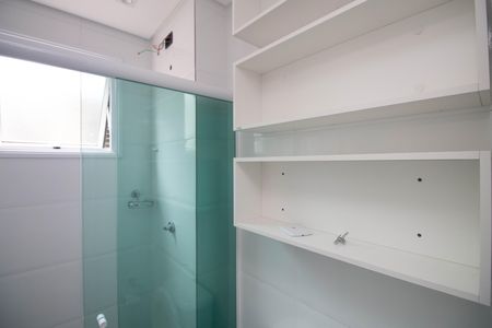 Banheiro  de apartamento para alugar com 1 quarto, 35m² em Vila Mazzei, São Paulo