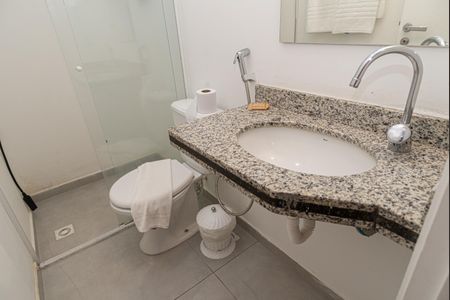 Banheiro de apartamento para alugar com 2 quartos, 50m² em Santa Cecilia, São Paulo