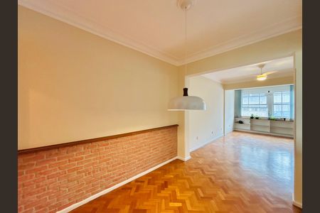 Apartamento para alugar com 109m², 3 quartos e sem vaga