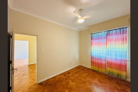 Apartamento para alugar com 109m², 3 quartos e sem vaga