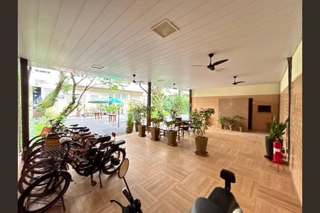 Apartamento para alugar com 109m², 3 quartos e sem vaga