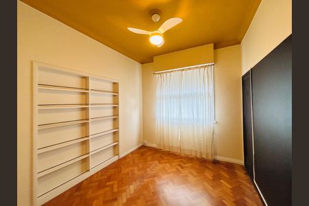 Apartamento para alugar com 109m², 3 quartos e sem vaga